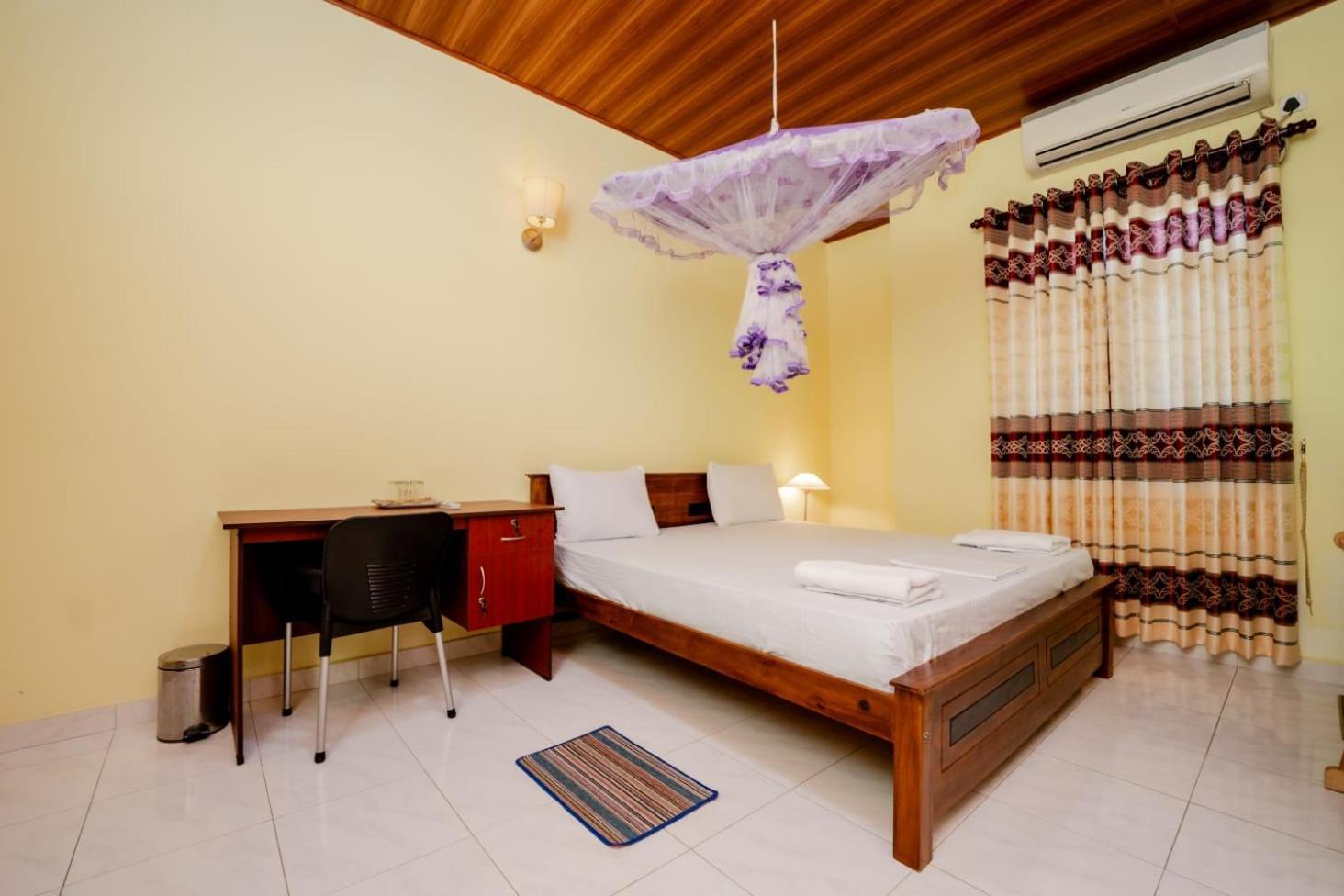 Suwani Pinnawala Homestay Ngoại thất bức ảnh