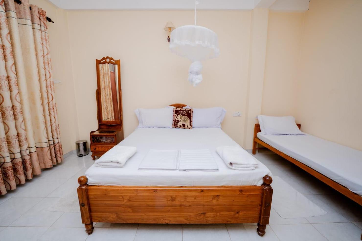 Suwani Pinnawala Homestay Ngoại thất bức ảnh