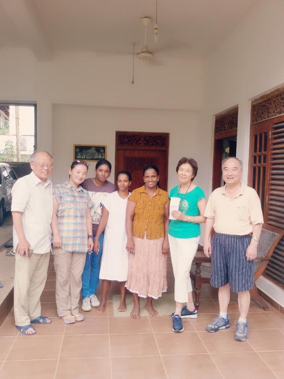 Suwani Pinnawala Homestay Ngoại thất bức ảnh