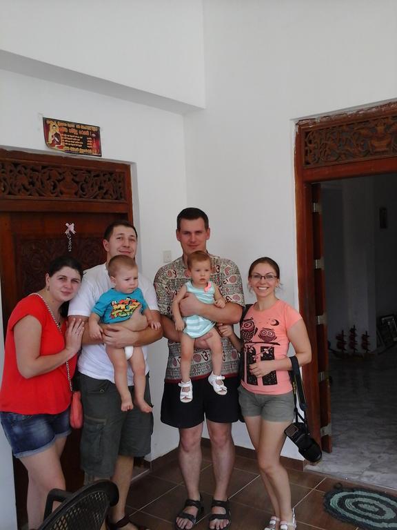 Suwani Pinnawala Homestay Ngoại thất bức ảnh